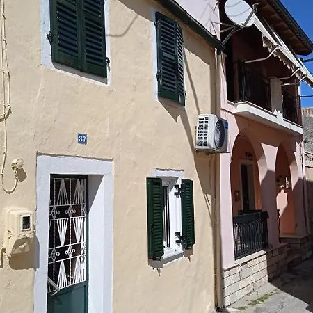 Akis Garden Lejlighed *